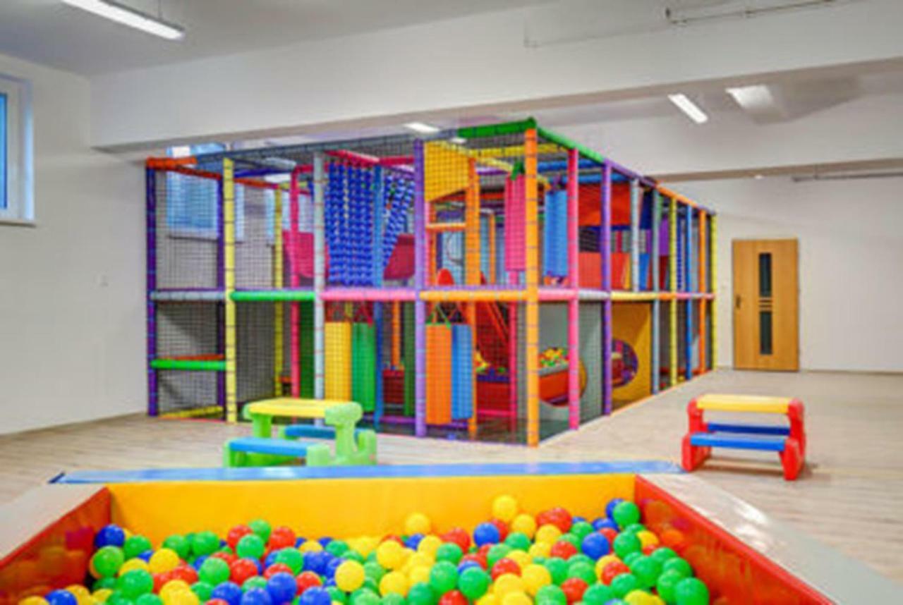 Rajska Plaza Poddabie Basen Odkryty Brodziki Basen Kryty Plac Zabaw Animacje Экстерьер фото